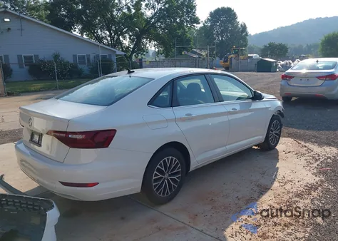 2021 Volkswagen Jetta S/Se/R-Line z USA, uszkodzony, nr VIN 3VWC57BU8MM044772